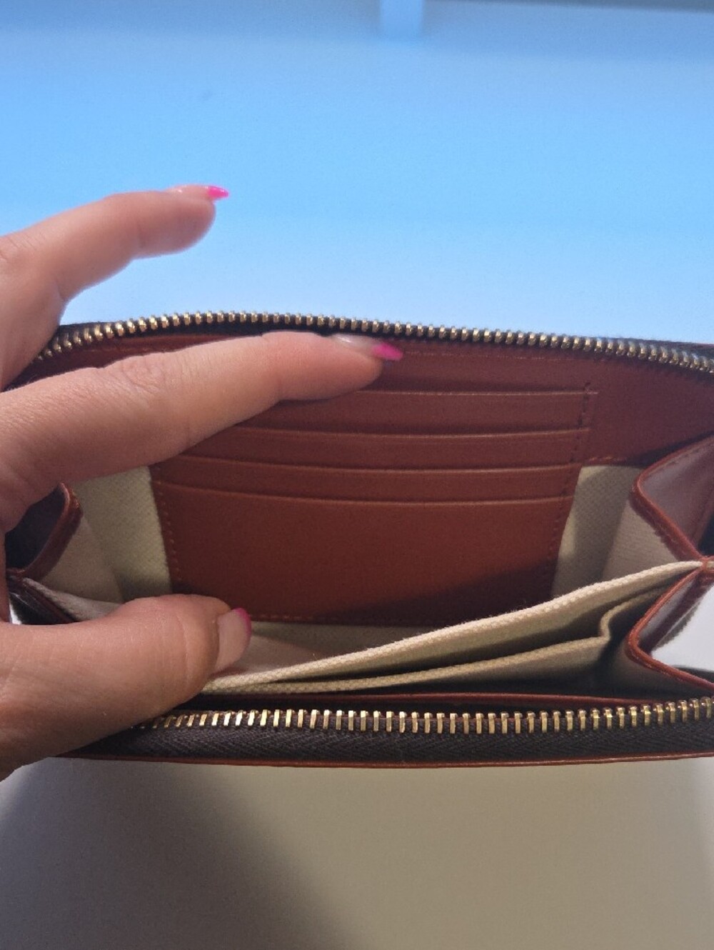 Dooney & Bourke Chestnut Brown Leather Zip-Around Wallet - Picture 6 of 8
